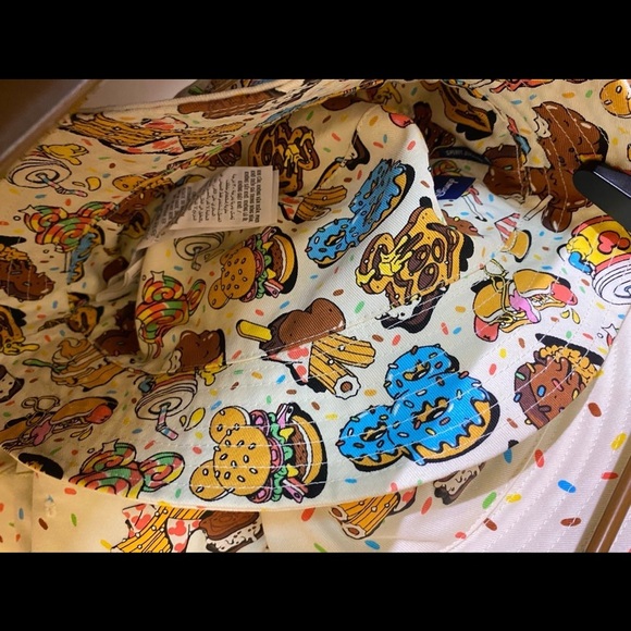 Disney Parks Eats Food and Snacks Collection Reversible Mickey Bucket Hat BNWT - Picture 2 of 2